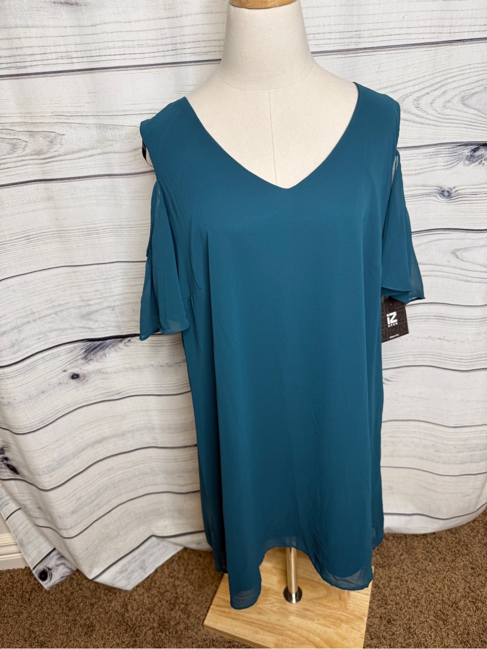 Iz Byer Teal Cold-Shoulder V-Neck Tunic Dress